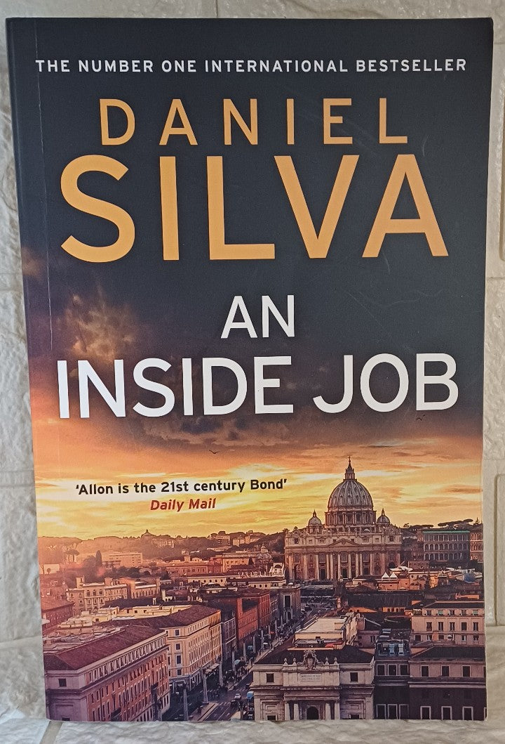 Front Cover Of An inside job (Daniel Silver)