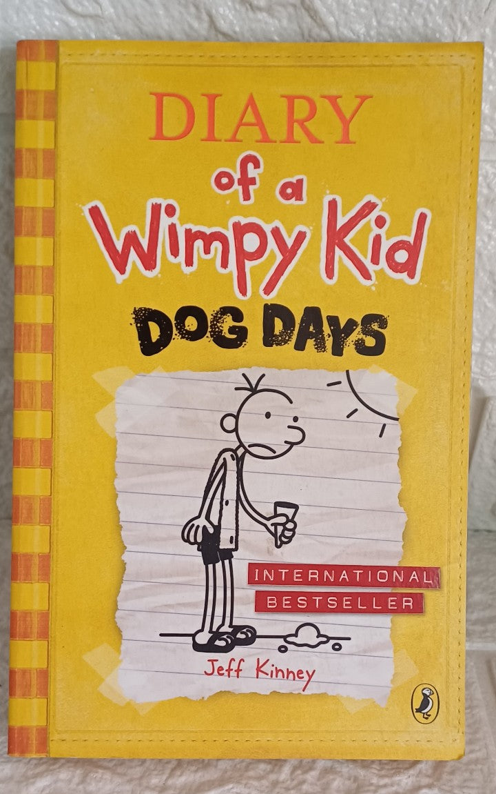 Front Cover Of Dog Days (Diary of a Wimpy Kid, #4) (Jeff Kinney)
