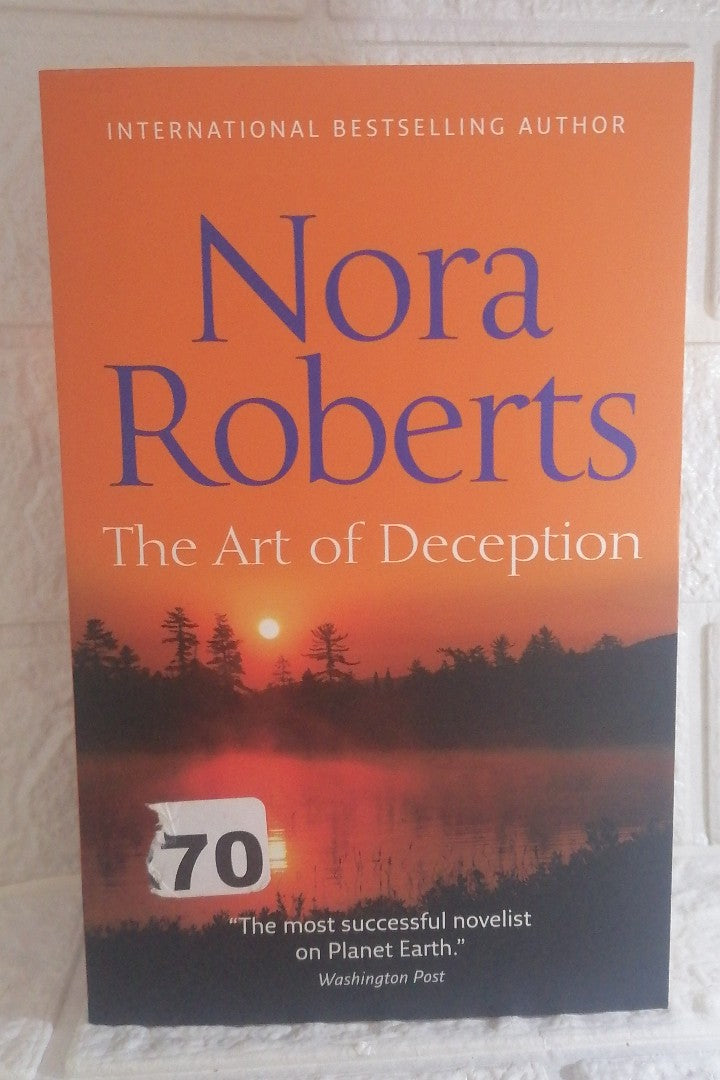 Front Cover Of THE ART OF DECEPTION (Nora Roberts)