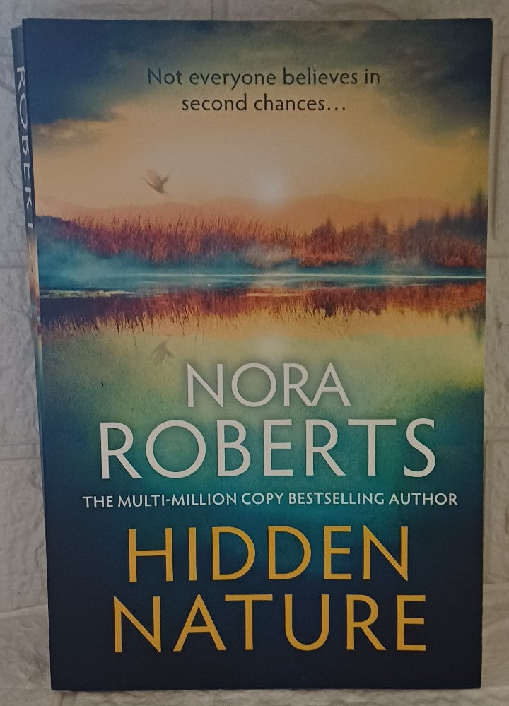 Front Cover Of Hidden Nature (Nora Roberts)