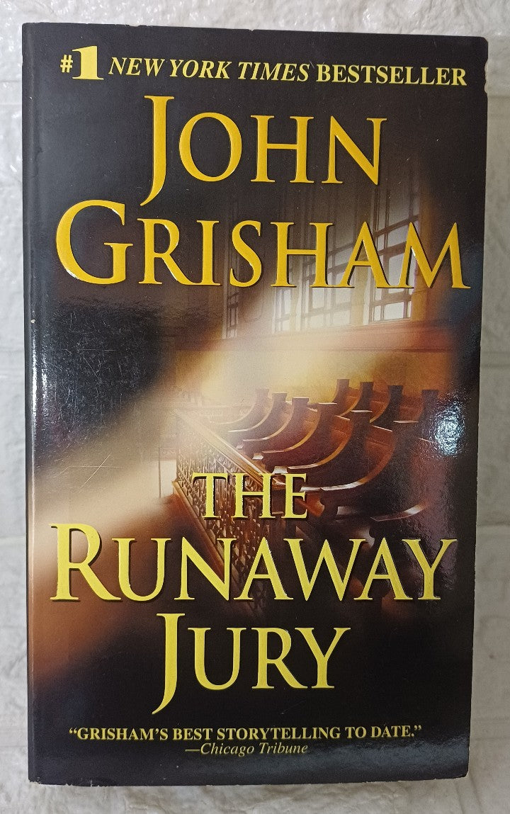 Front Cover Of The Runaway Jury (John Grisham)