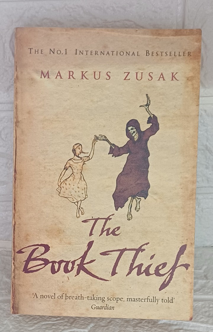 Front Cover Of The Book Thief (Markus Zusak; Trudy White)