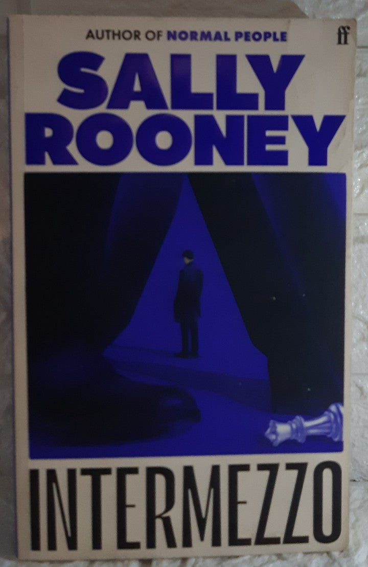 Front Cover Of Intermezzo (Sally Rooney)