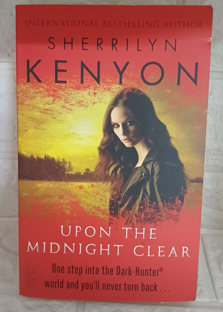 Front Cover Of Upon The Midnight Clear (Dream-Hunter, #2; Dark-Hunter, #13) (Sherrilyn Kenyon)