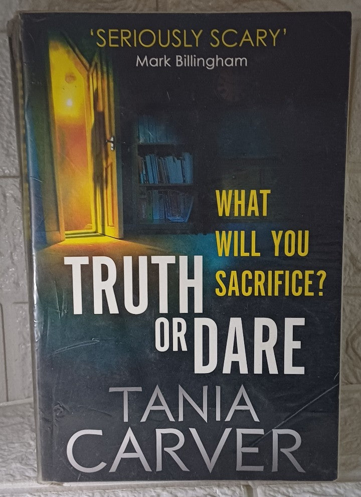 Front Cover Of Truth or Dare (Brennan & Esposito #6) (Tania Carver)