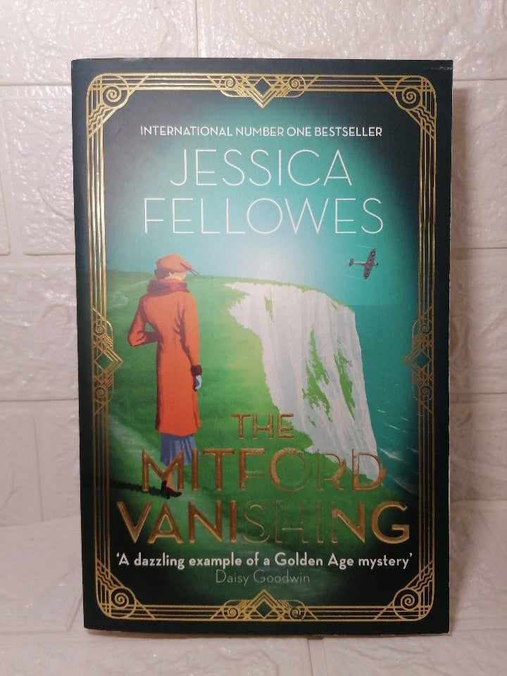 Front Cover Of The Mitford Vanishing (Jessica Fellowes)