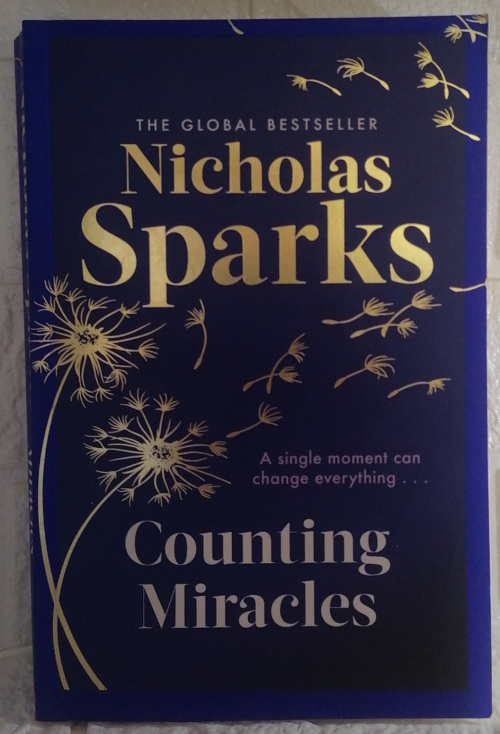 Front Cover Of Counting Miracles (Nicholas Sparks)