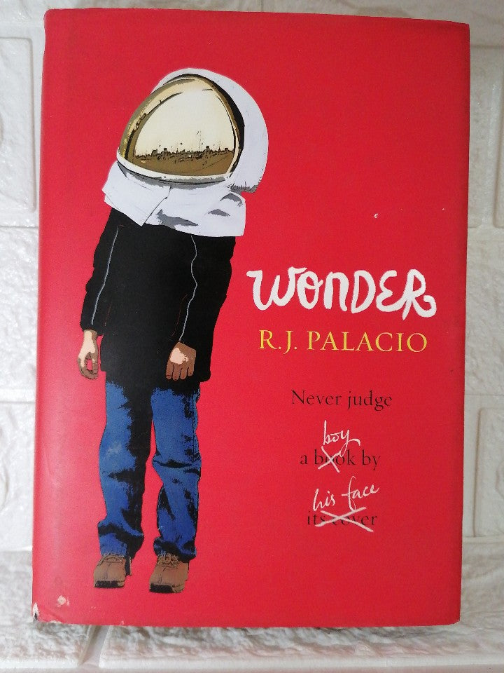 Front Cover Of Wonder (R.J. Palacio )