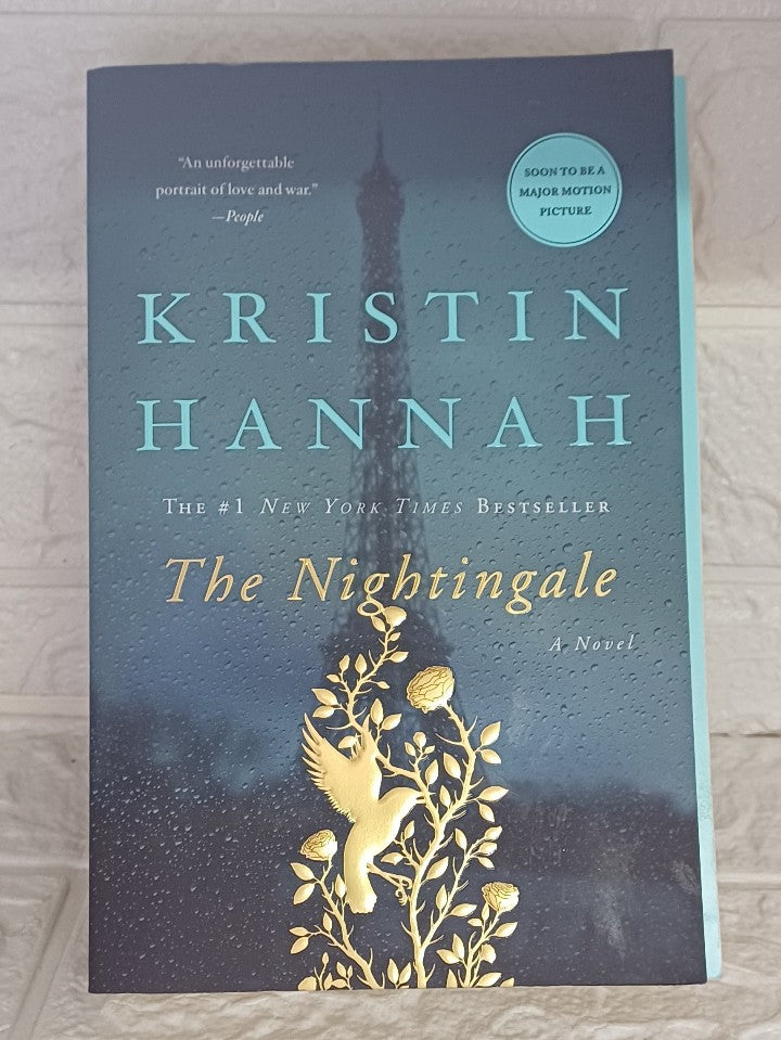 Front Cover Of The Nightingale (Kristin Hannah)