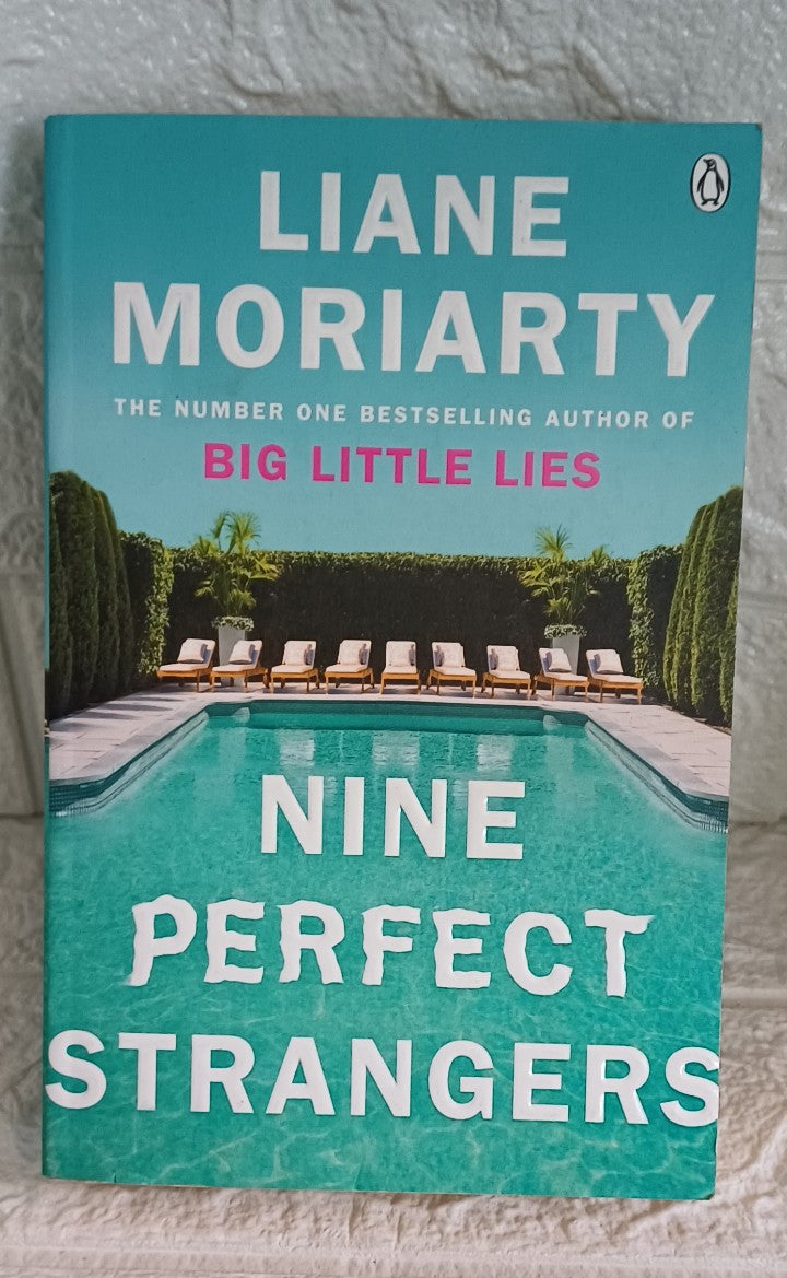Front Cover Of Nine Perfect Strangers (Liane Moriarty)