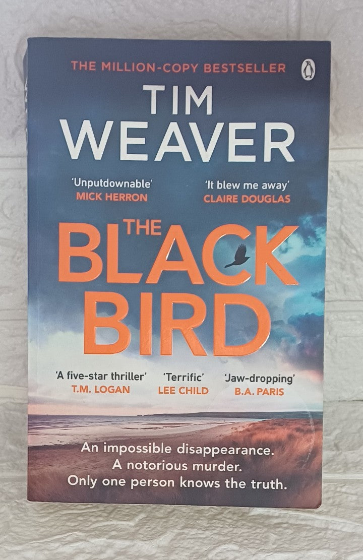 Front Cover Of The Blackbird (David Raker #11) (Tim Weaver)
