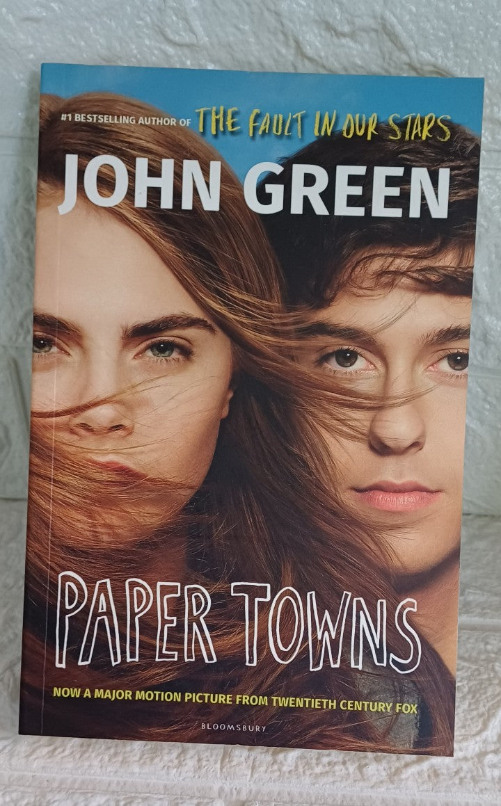 Front Cover Of Paper Towns (John Green)