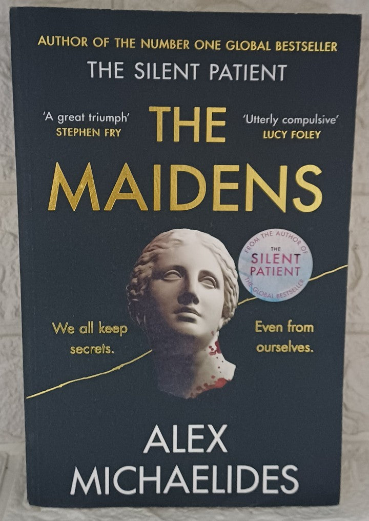 Front Cover Of The Maidens (Alex Michaelides)
