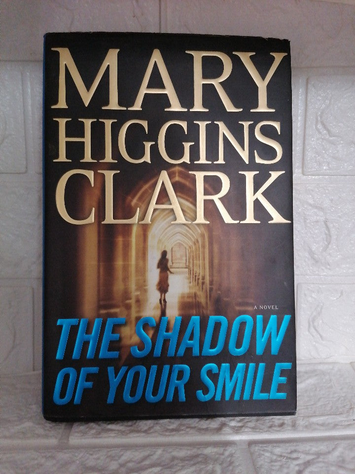 Front Cover Of The Shadow of Your Smile (Mary Higgins Clark )