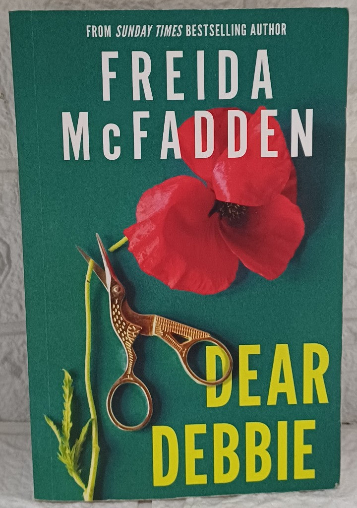Front Cover Of Dear Debbie (Freida McFadden)