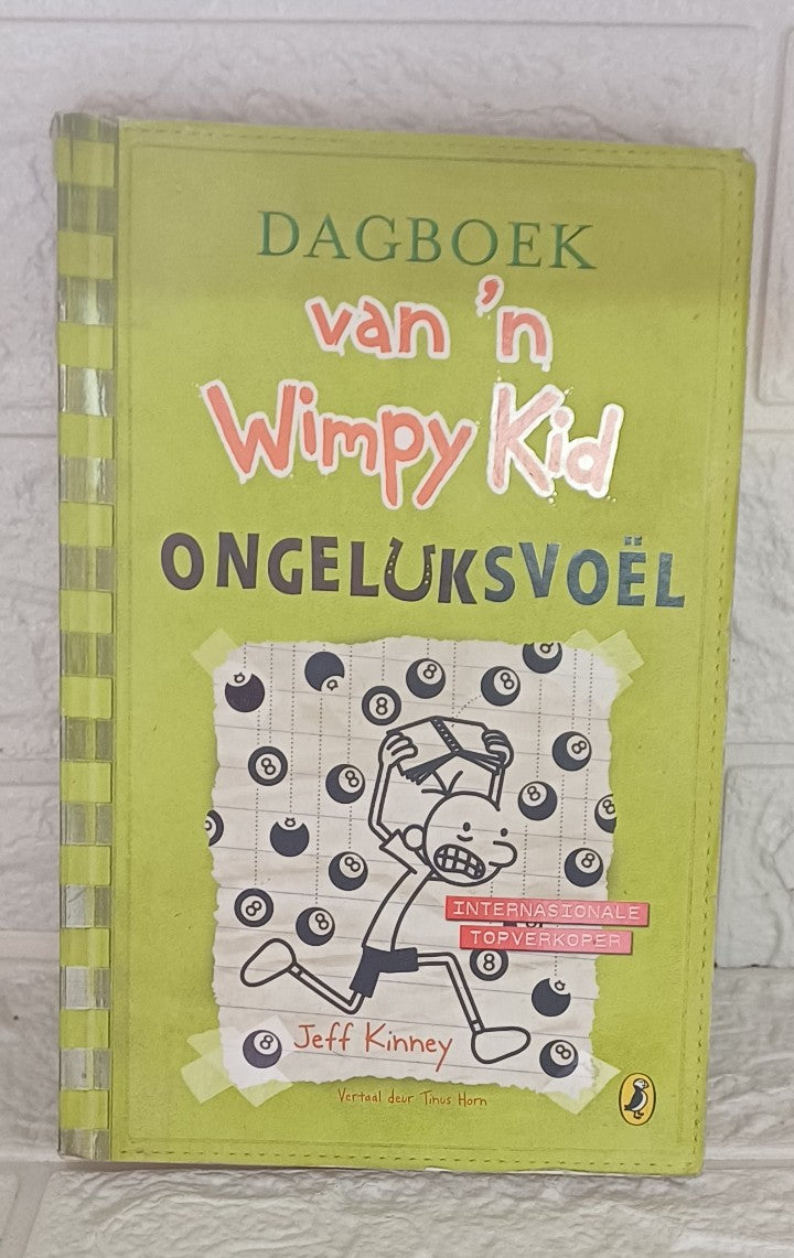 Front Cover Of Dagboek van 'n Wimpy Kid: Ongeluksvoel (Jeff Kinney)
