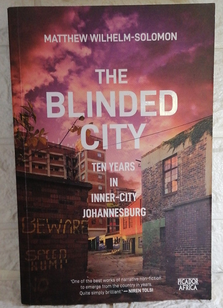 Front Cover Of Mooi En Maklike Blommerangskikkings (Cathy Roussouw)