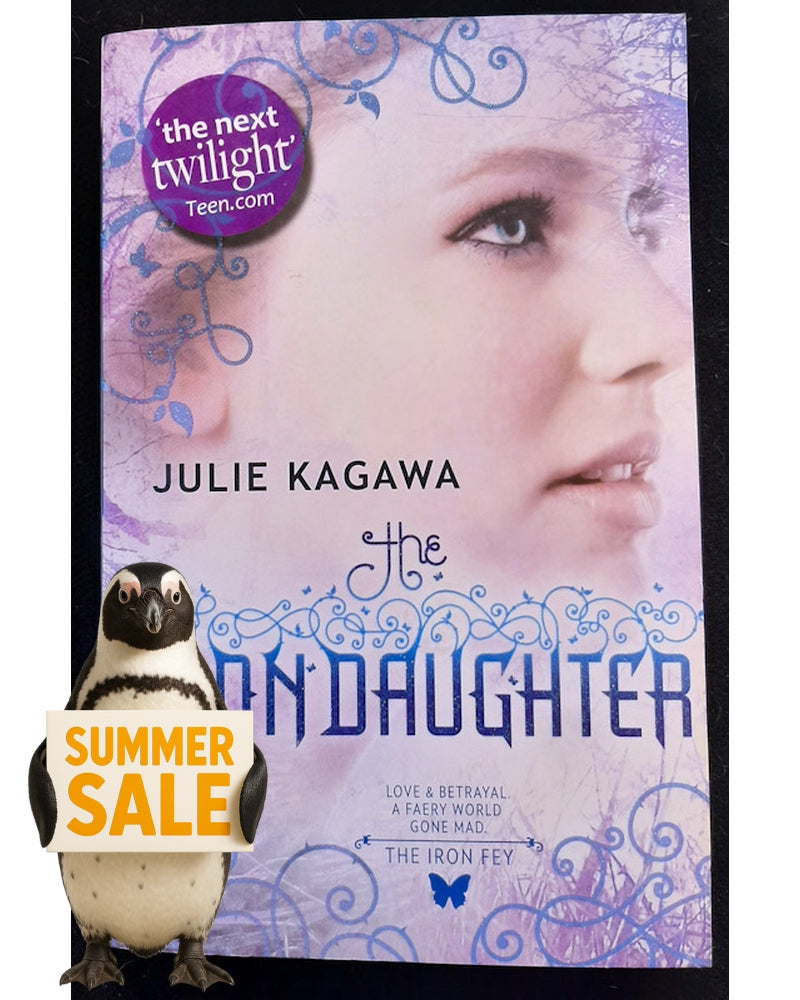 Front Cover Of The Iron Daughter (The Iron Fey #2) (Julie Kagawa)