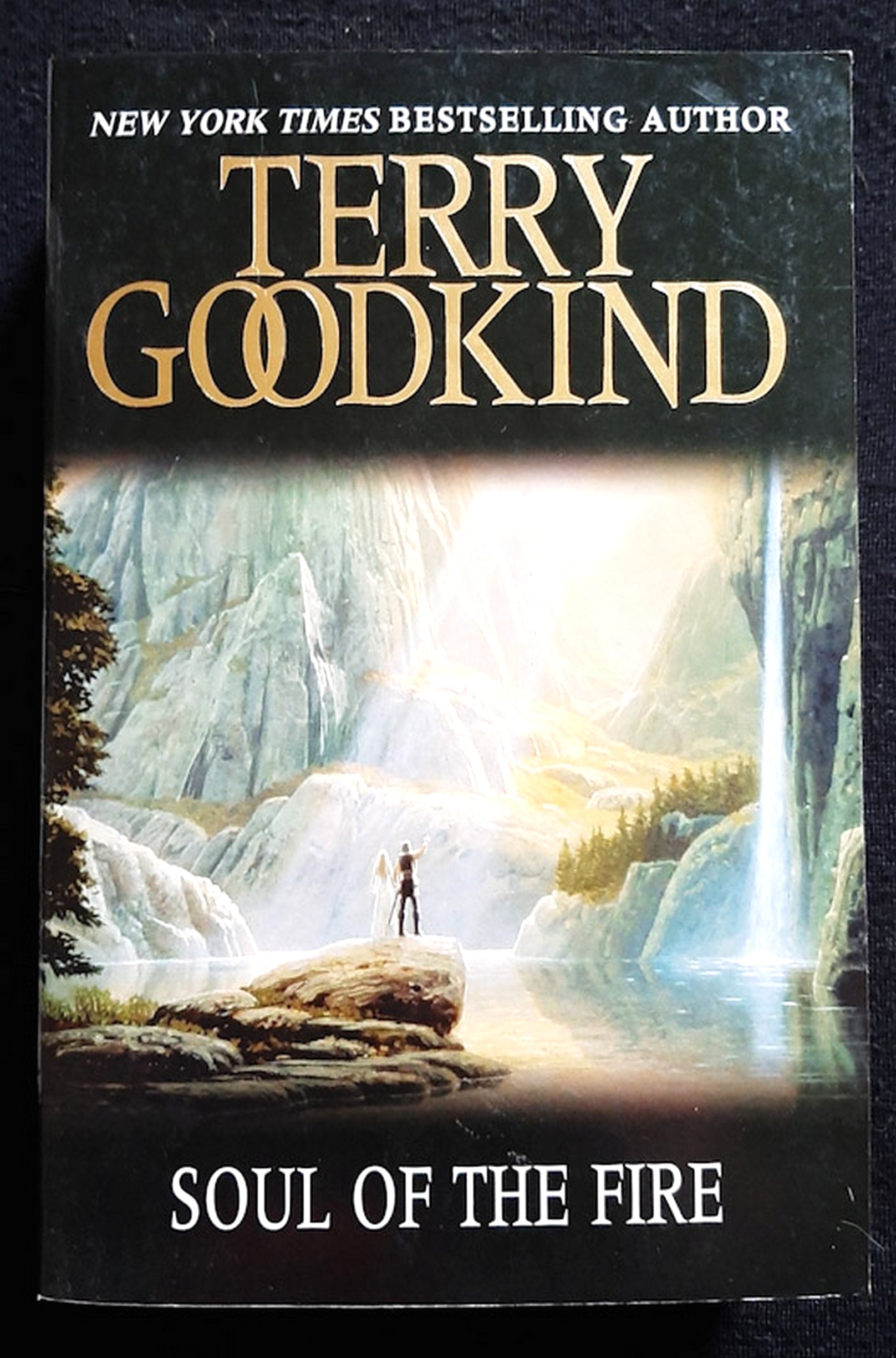 Front Cover Of Soul of the Fire (Sword of Truth #5) (Terry Goodkind)