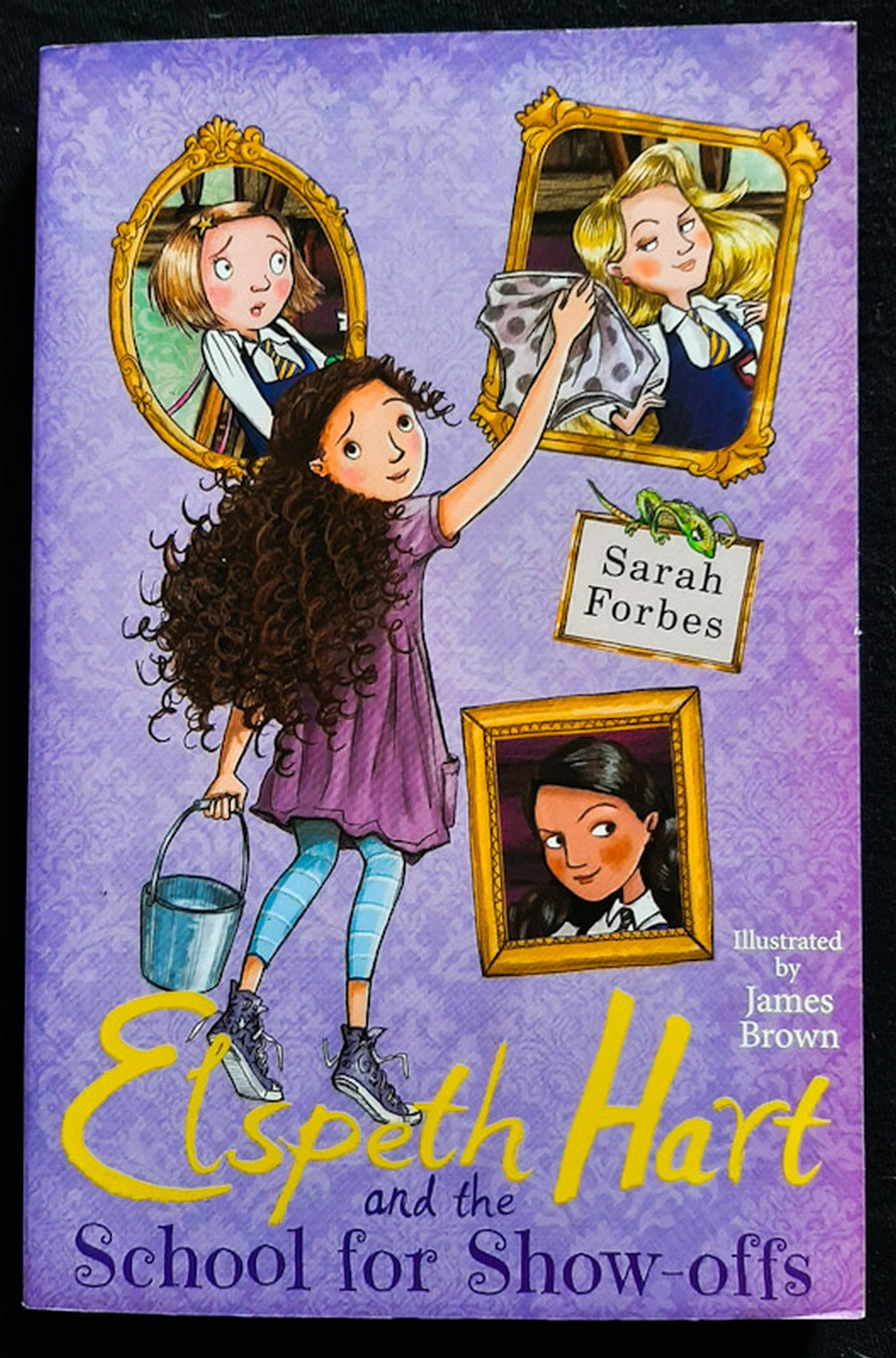 Front Cover Of Elspeth Hart and the School for Show-Offs (Elspeth Hart #1) (Sarah Forbes)
