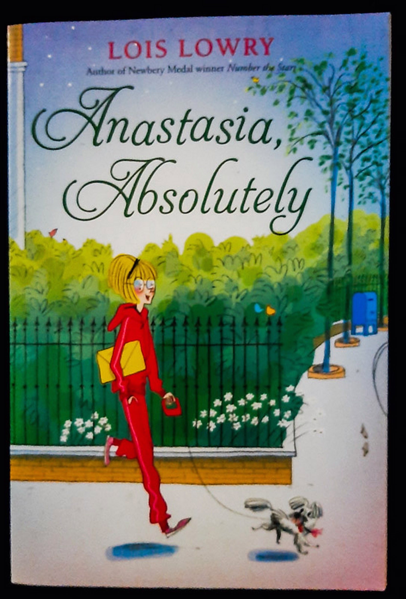 Front Cover Of Anastasia, Absolutely (Anastasia Krupnik #9) (Lois Lowry)