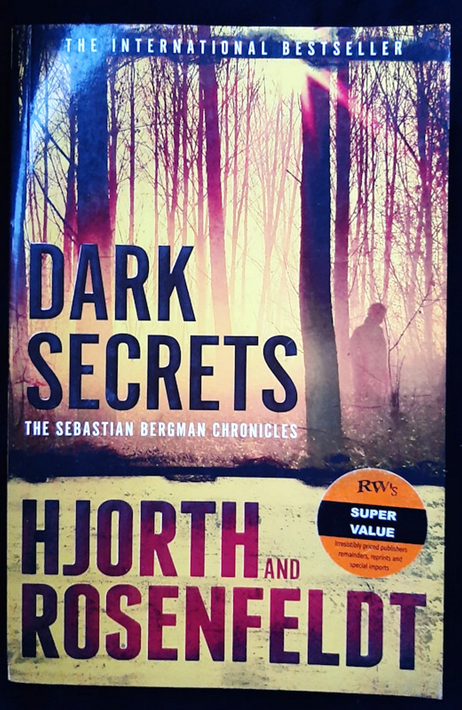 Front Cover Of Dark Secrets (Sebastian Bergman #1) (Michael Hjorth , Hans Rosenfeldt)