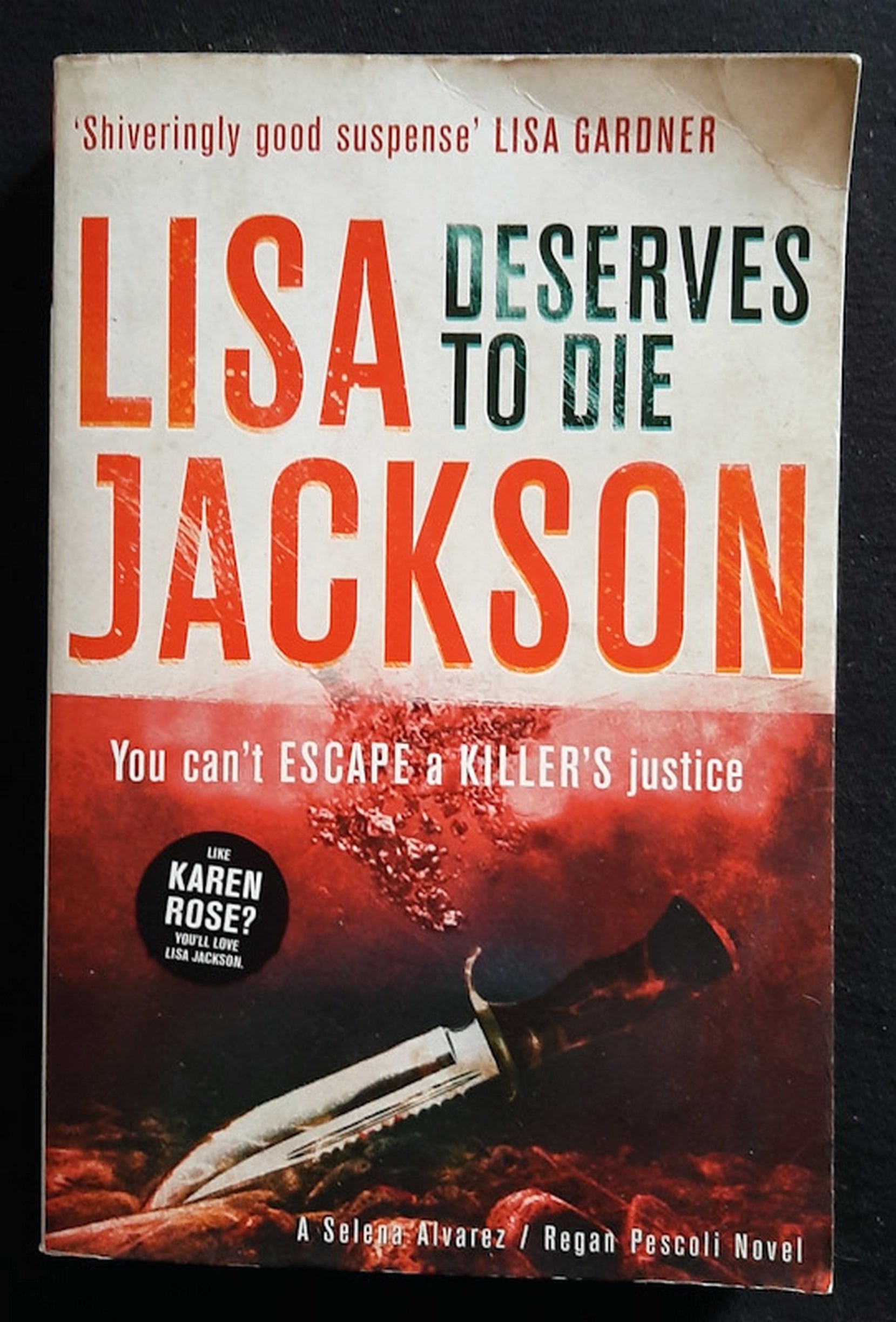 Front Cover Of Deserves To Die (Alvarez & Pescoli #6) (Lisa Jackson)