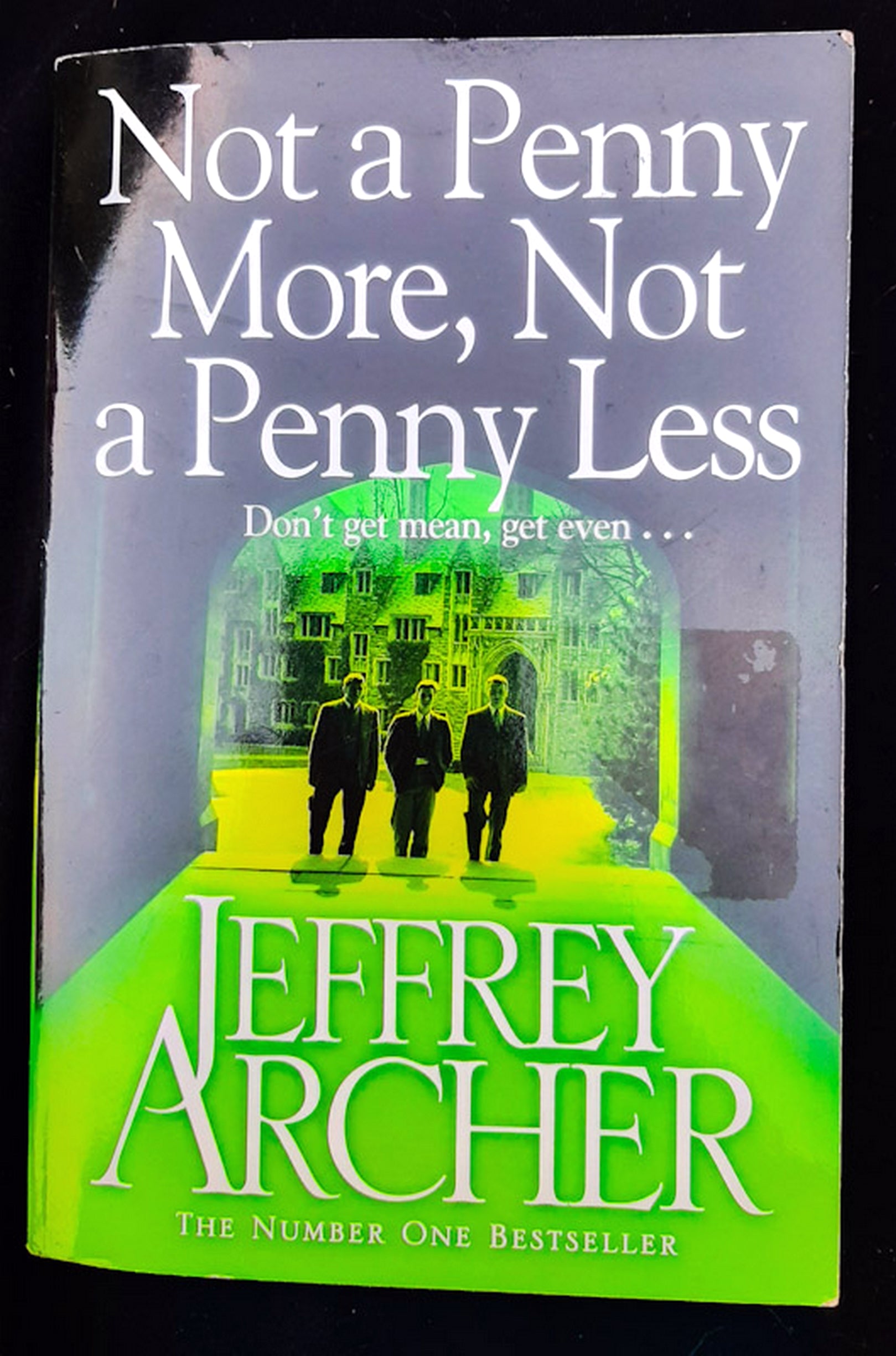 Front Cover Of Not a Penny More, Not a Penny Less (Jeffrey Archer)