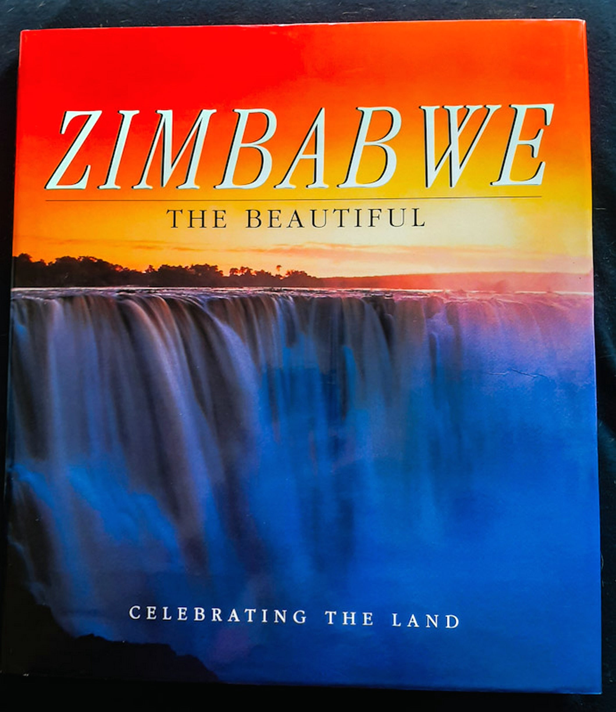 Front Cover Of Zimbabwe: The Beautiful (Peter Joyce)