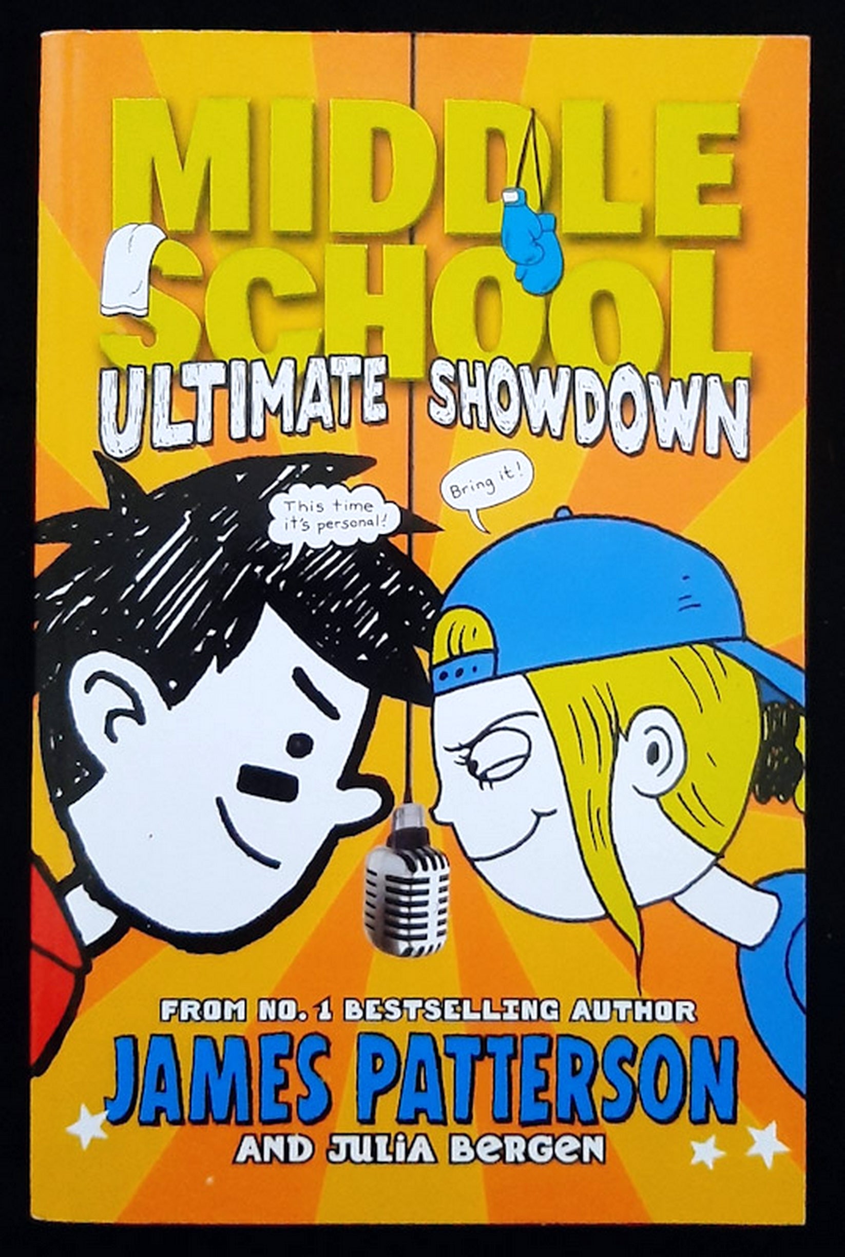 Front Cover Of Ultimate Showdown (Middle School #5) (James Patterson)