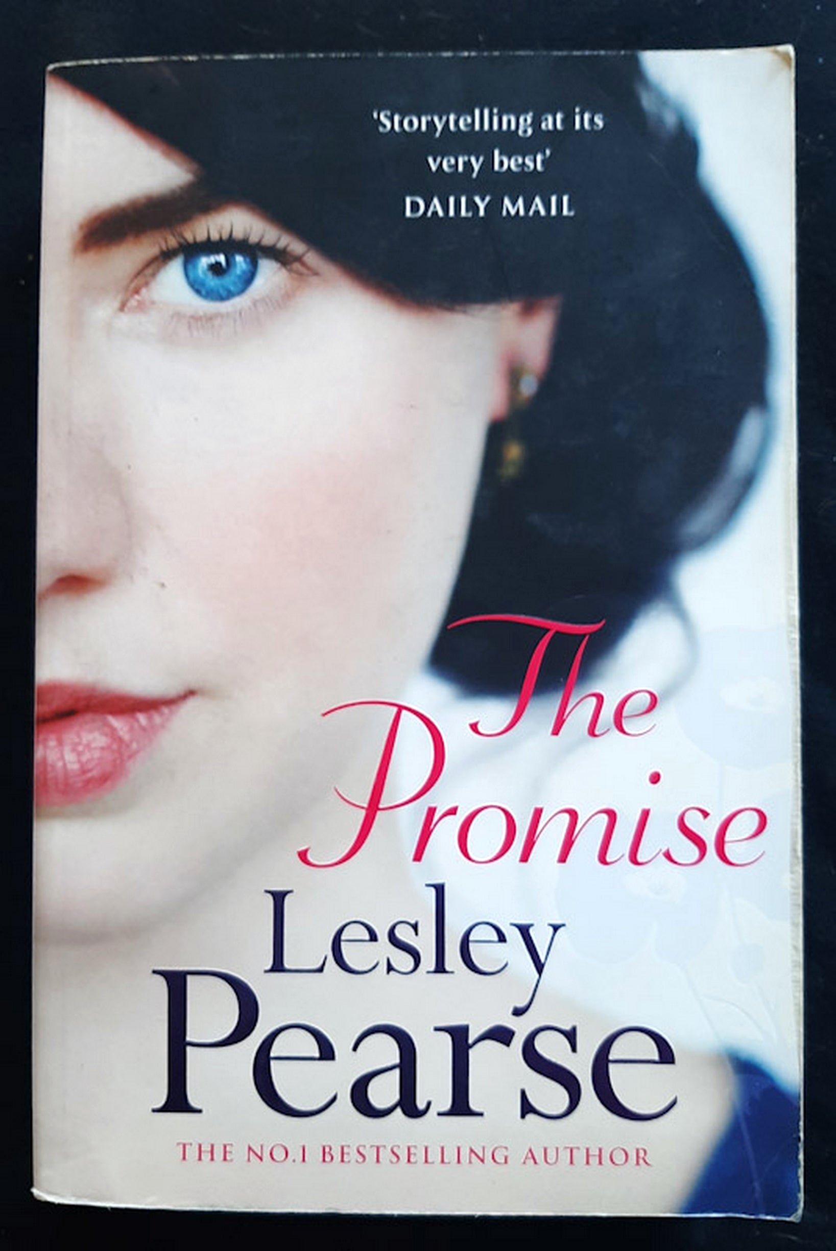 Front Cover Of The Promise (Belle #2) (Lesley Pearse)