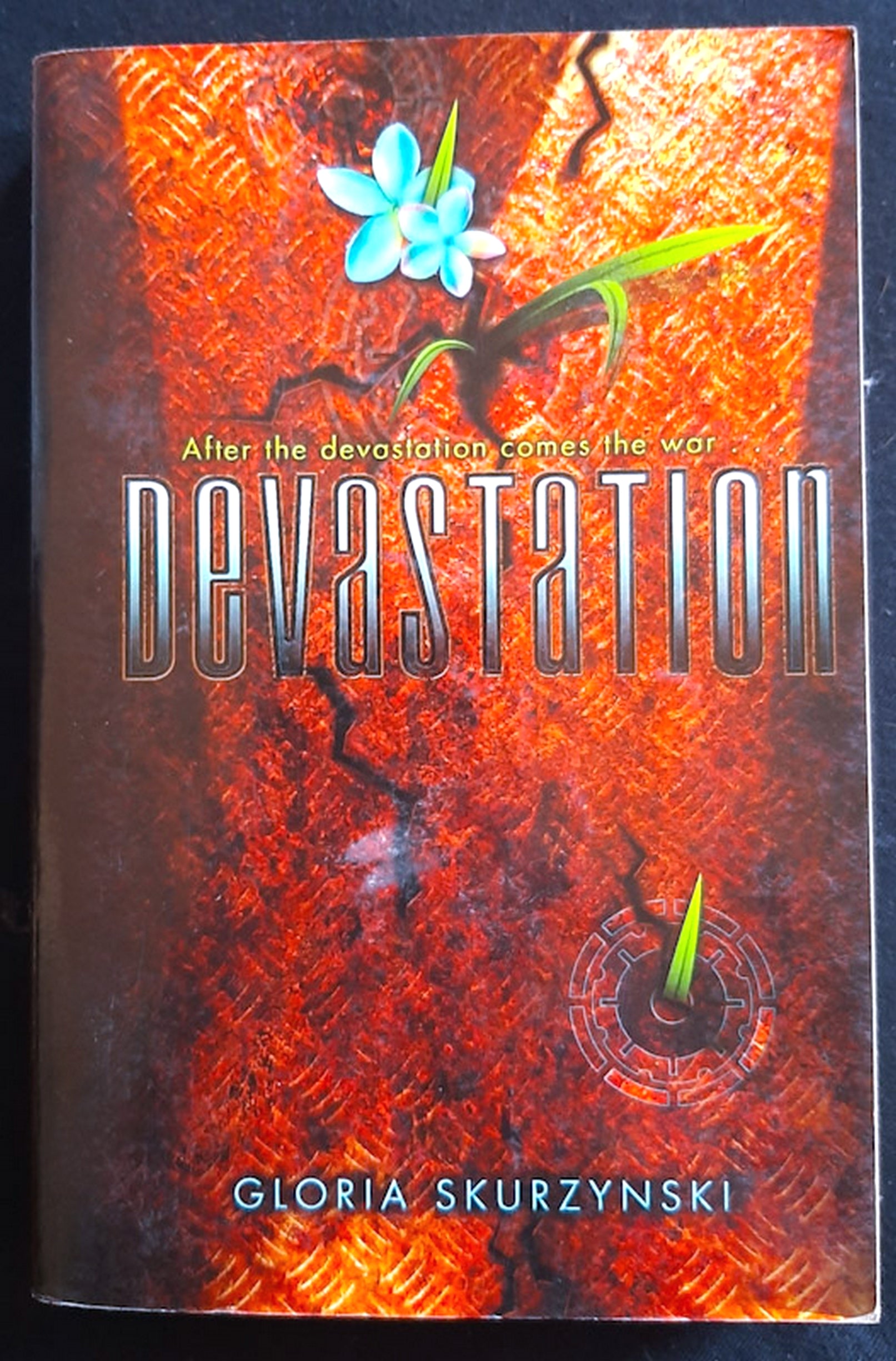 Front Cover Of Devastation (Virtual War Chronologs #1-2) (Gloria Skurzynski)