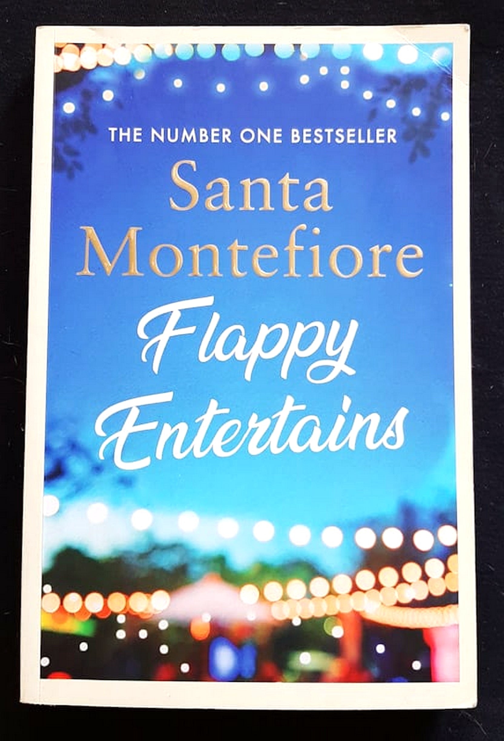 Front Cover Of Flappy Entertains (Santa Montefiore)