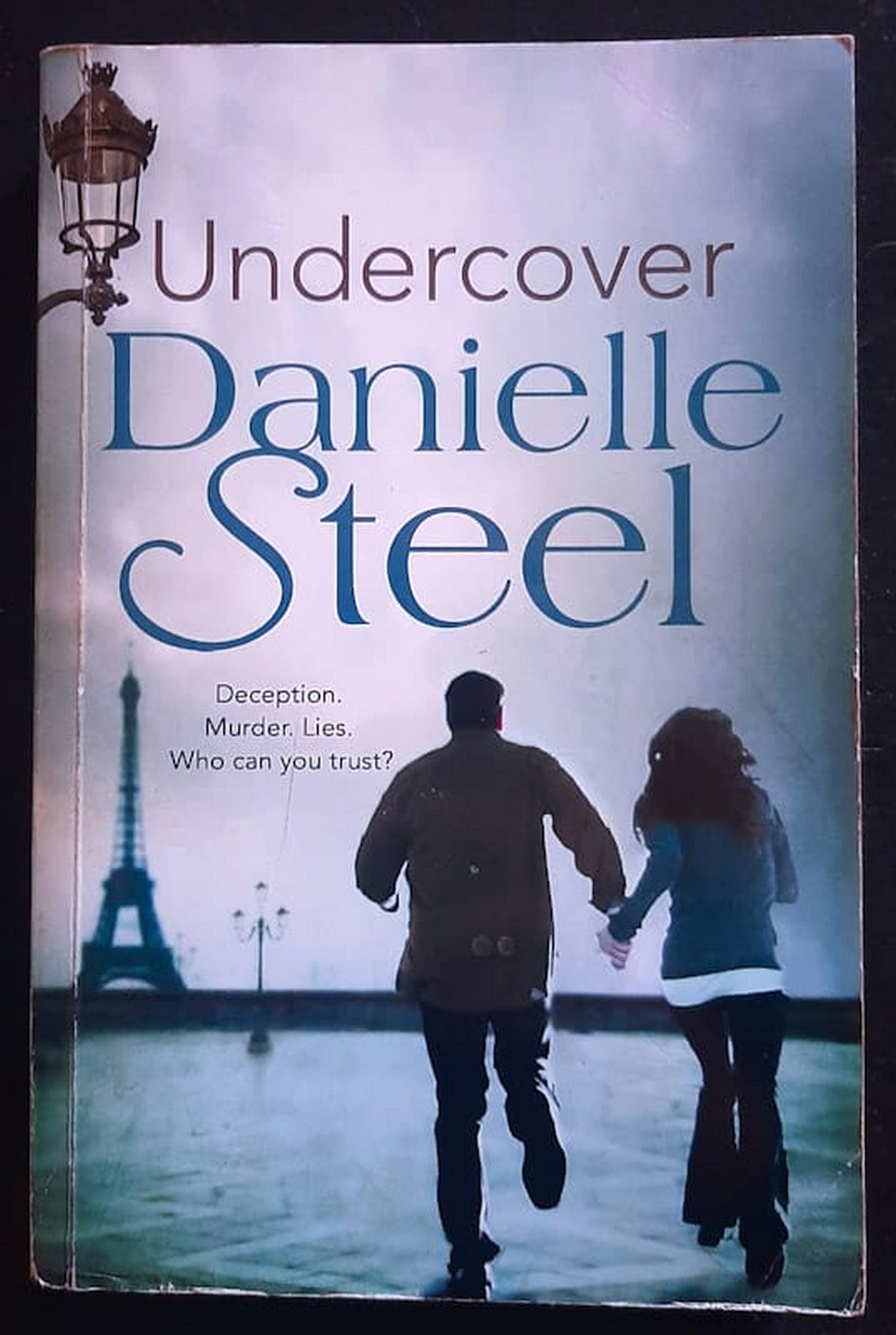 Front Cover Of Undercover (Danielle Steel)