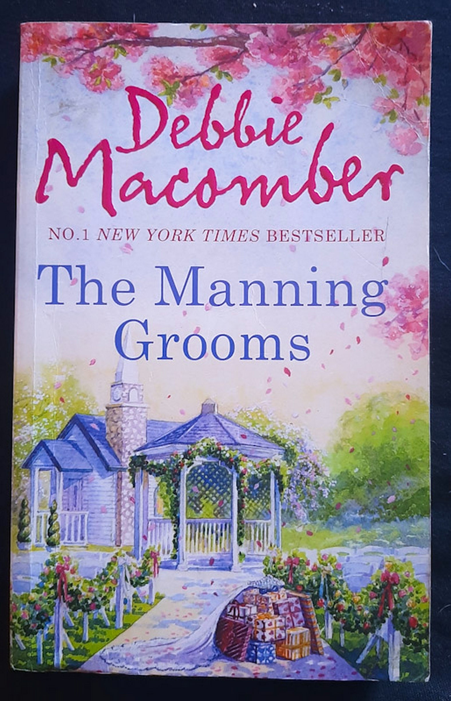 Front Cover Of The Manning Grooms (Those Manning Men #3-4) (Debbie Macomber)