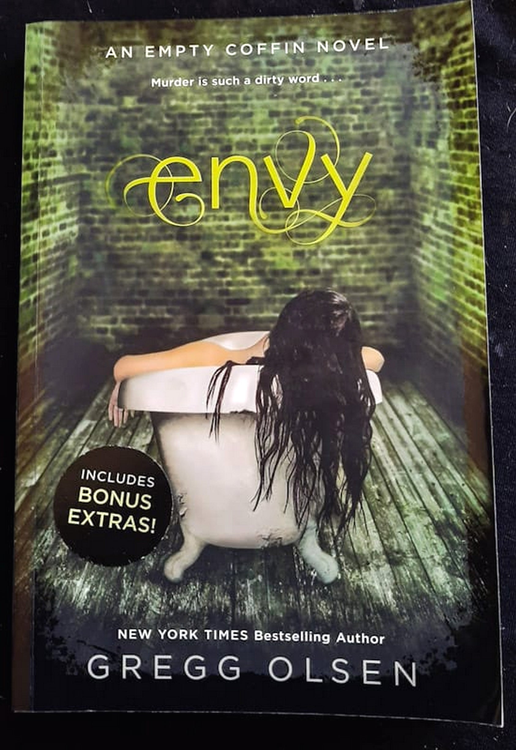 Front Cover Of Envy (Empty Coffin #1) (Gregg Olsen)