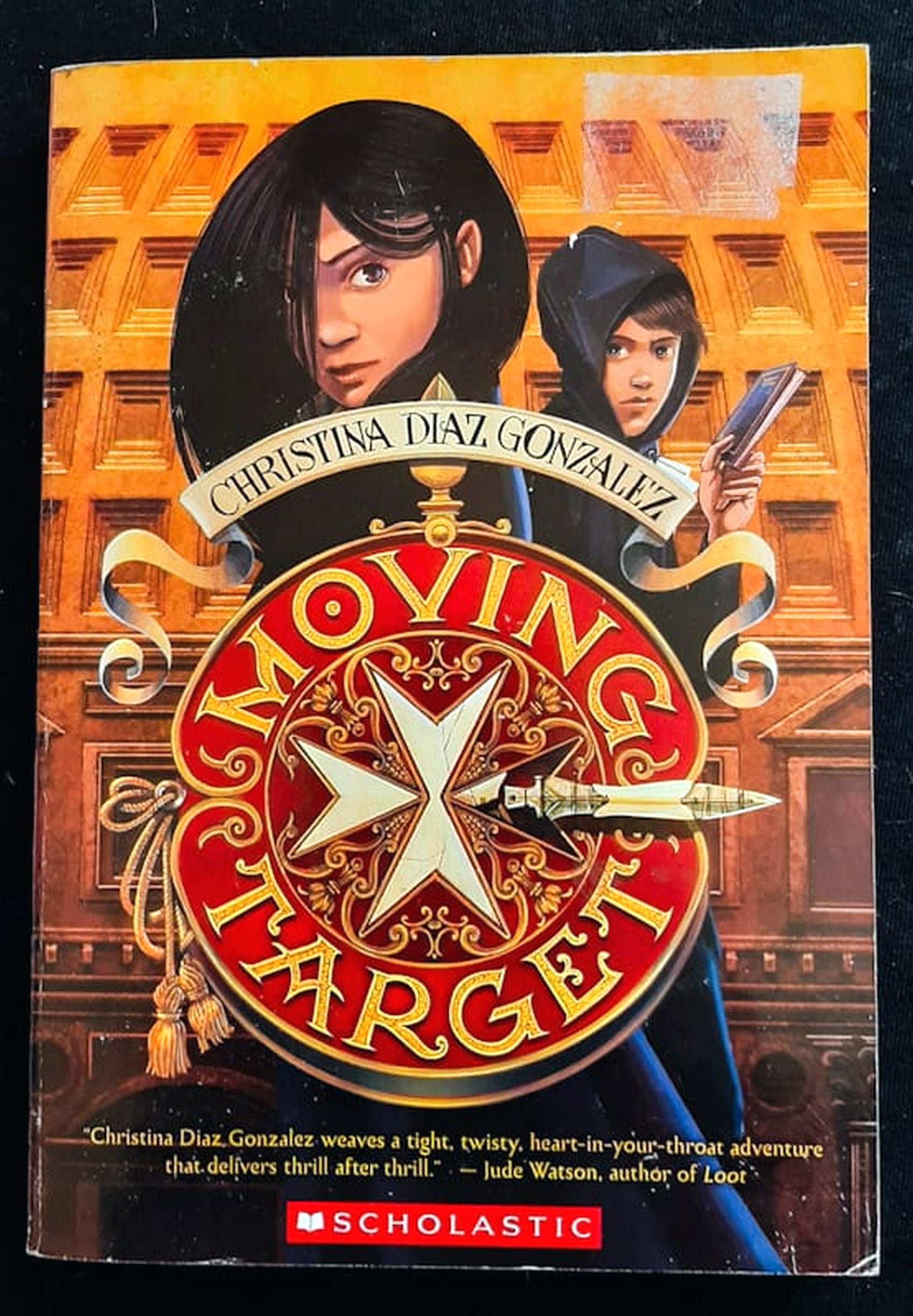 Front Cover Of Moving Target (Moving Target #1) (Christina Diaz Gonzalez)