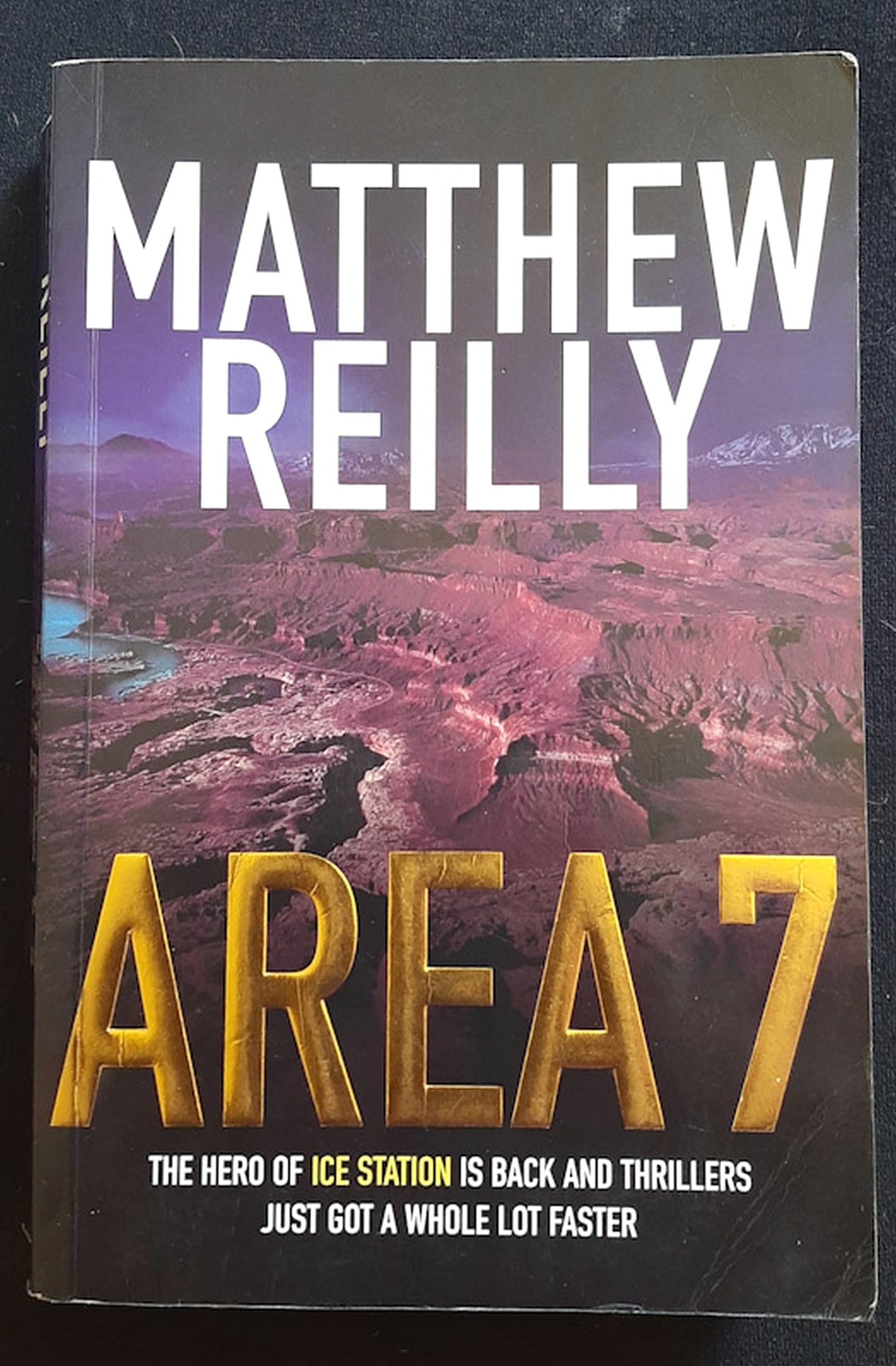 Front Cover Of Area 7 (Shane Schofield #2) (Matthew Reilly)