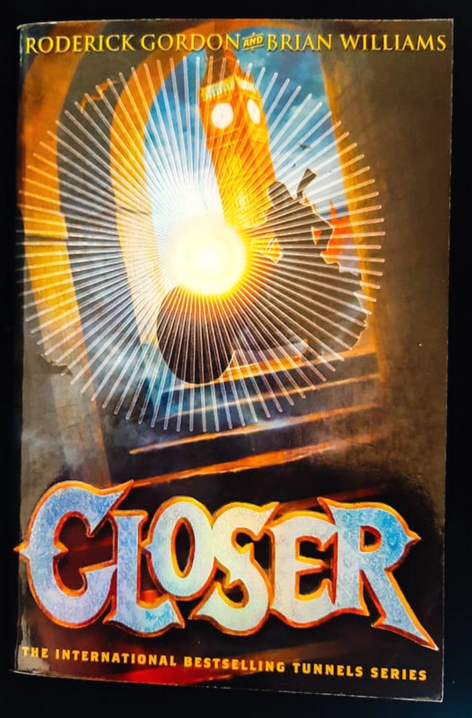 Front Cover Of Closer (Tunnels #4) (Roderick Gordon)