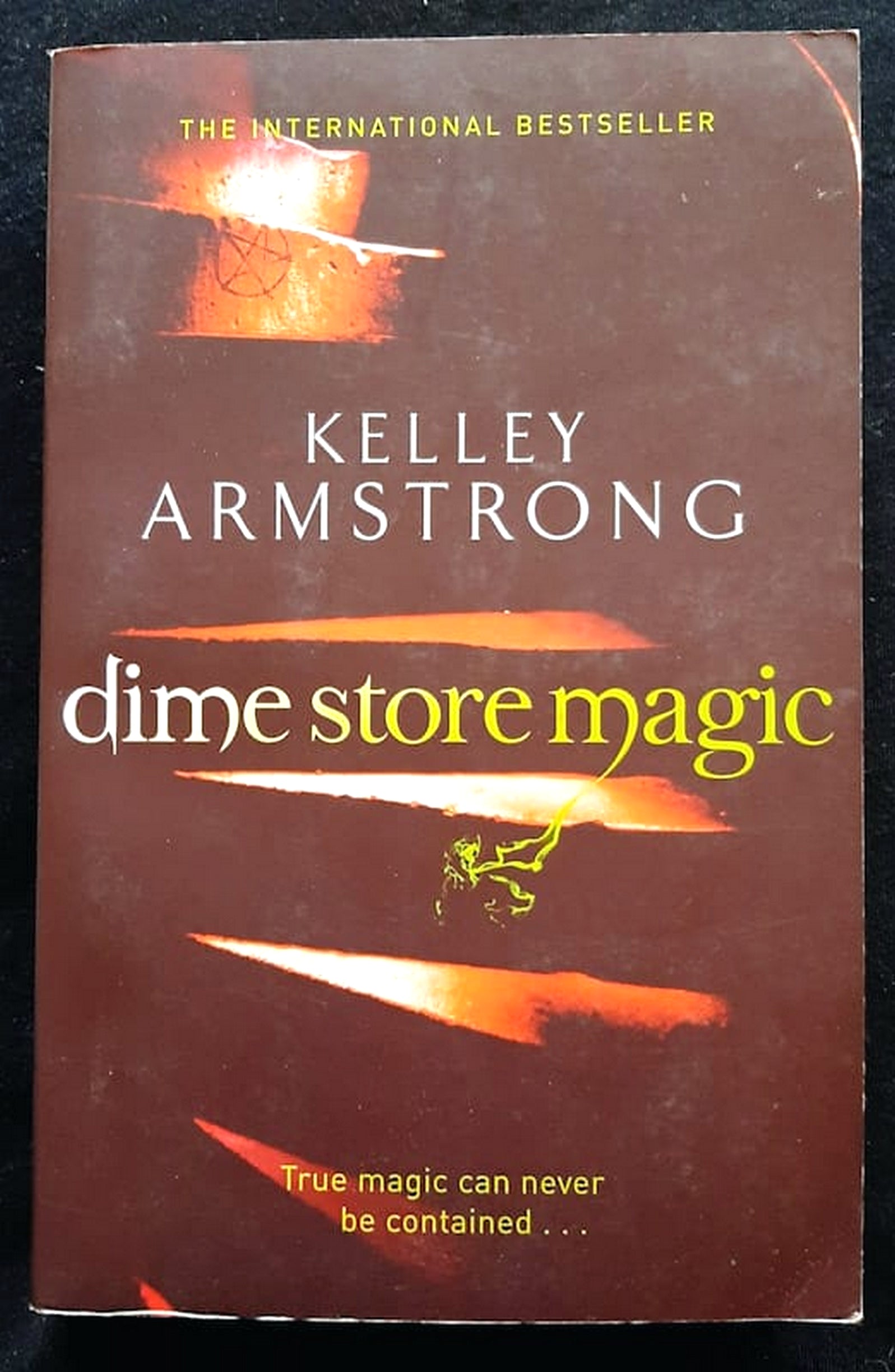 Front Cover Of Dime Store Magic (Otherworld #3) (Kelley Armstrong)