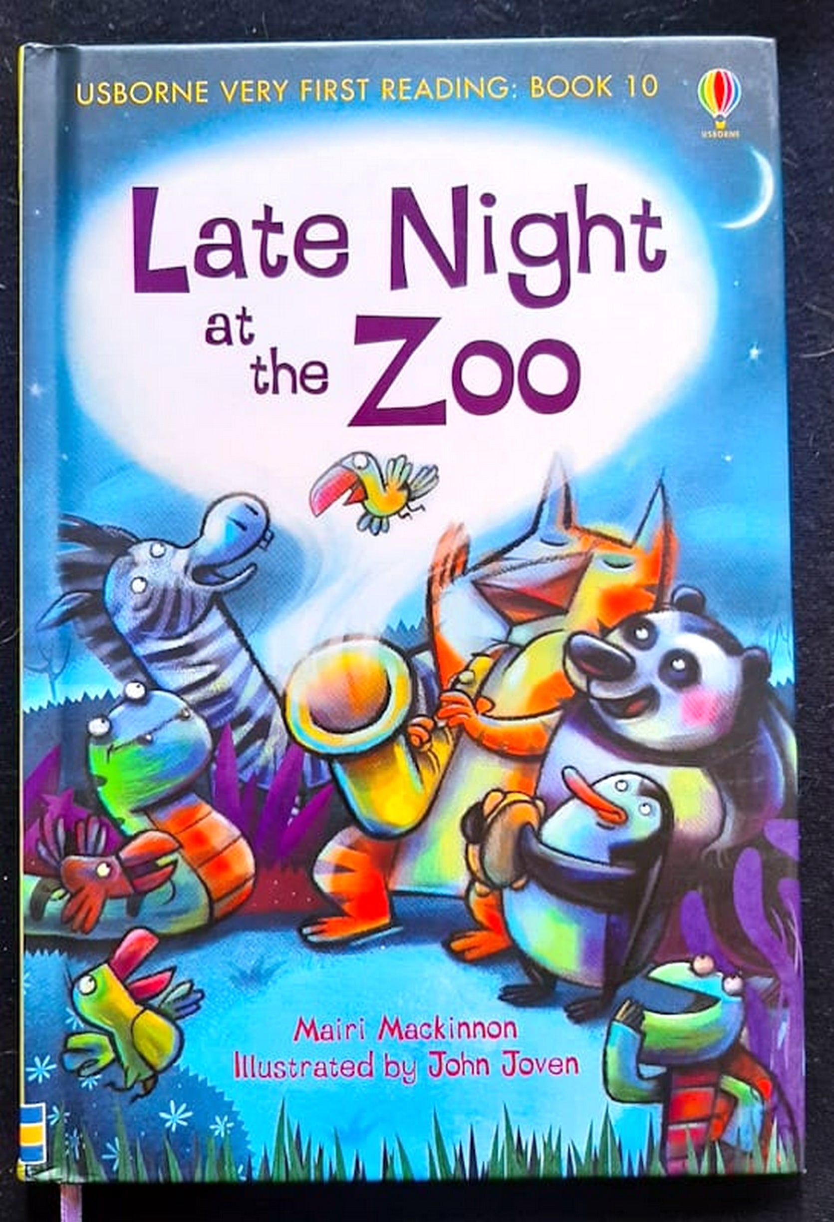 Front Cover Of Late Night at the Zoo (Mairi Mackinnon)