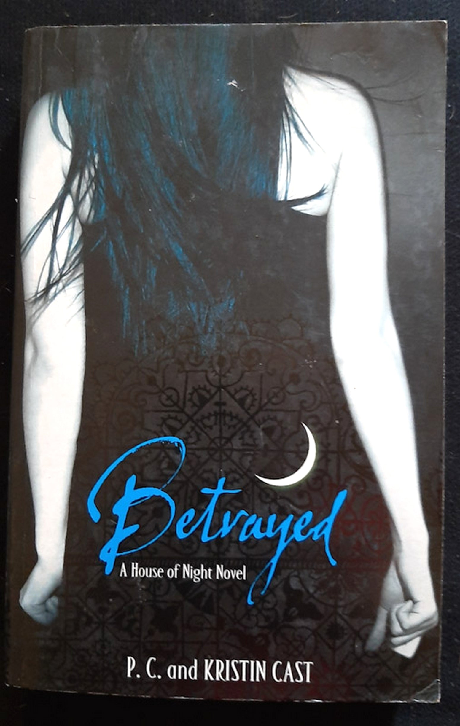 Front Cover Of Betrayed (House of Night #2) (P.C. Cast)