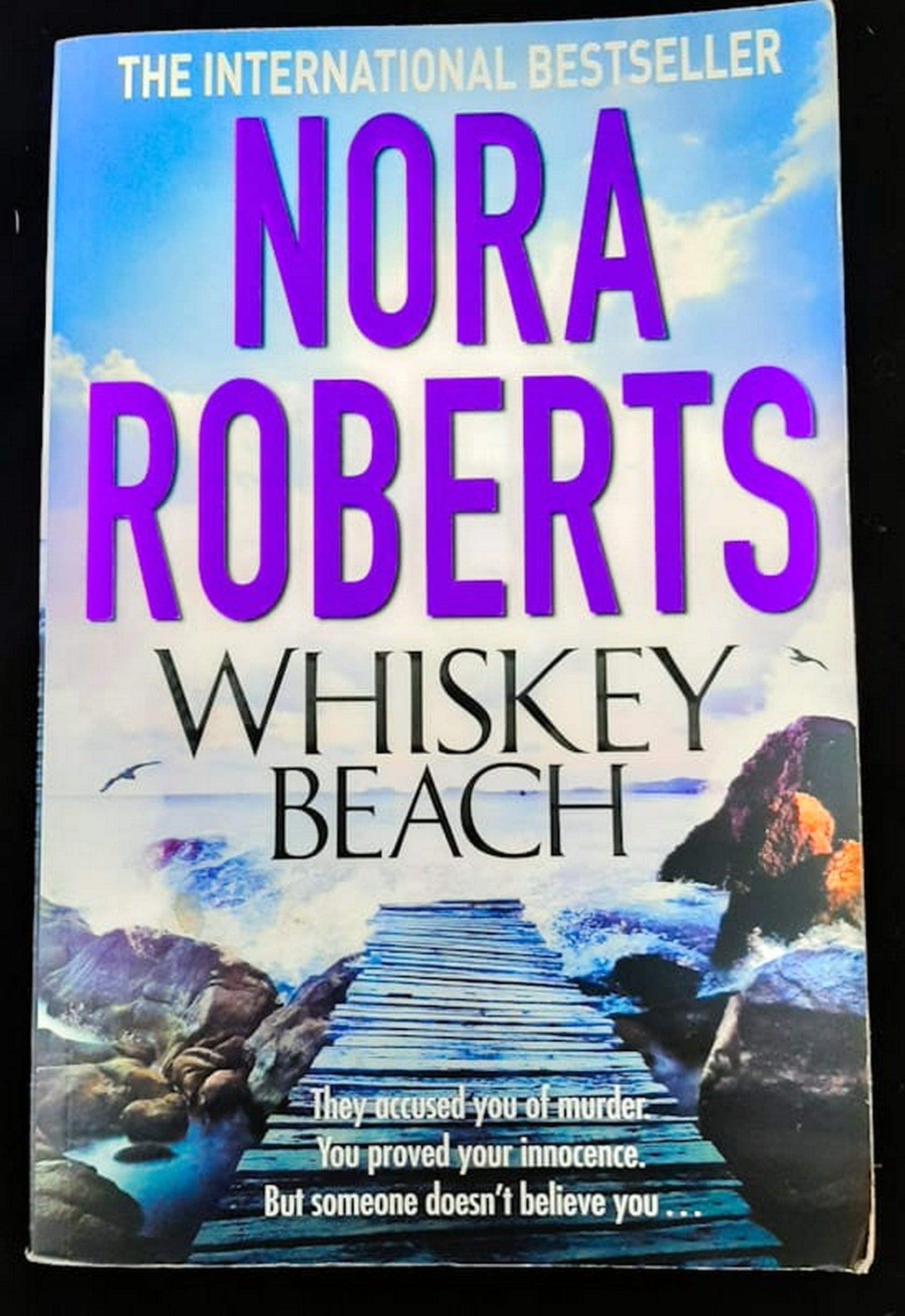Front Cover Of Whiskey Beach (Nora Roberts)