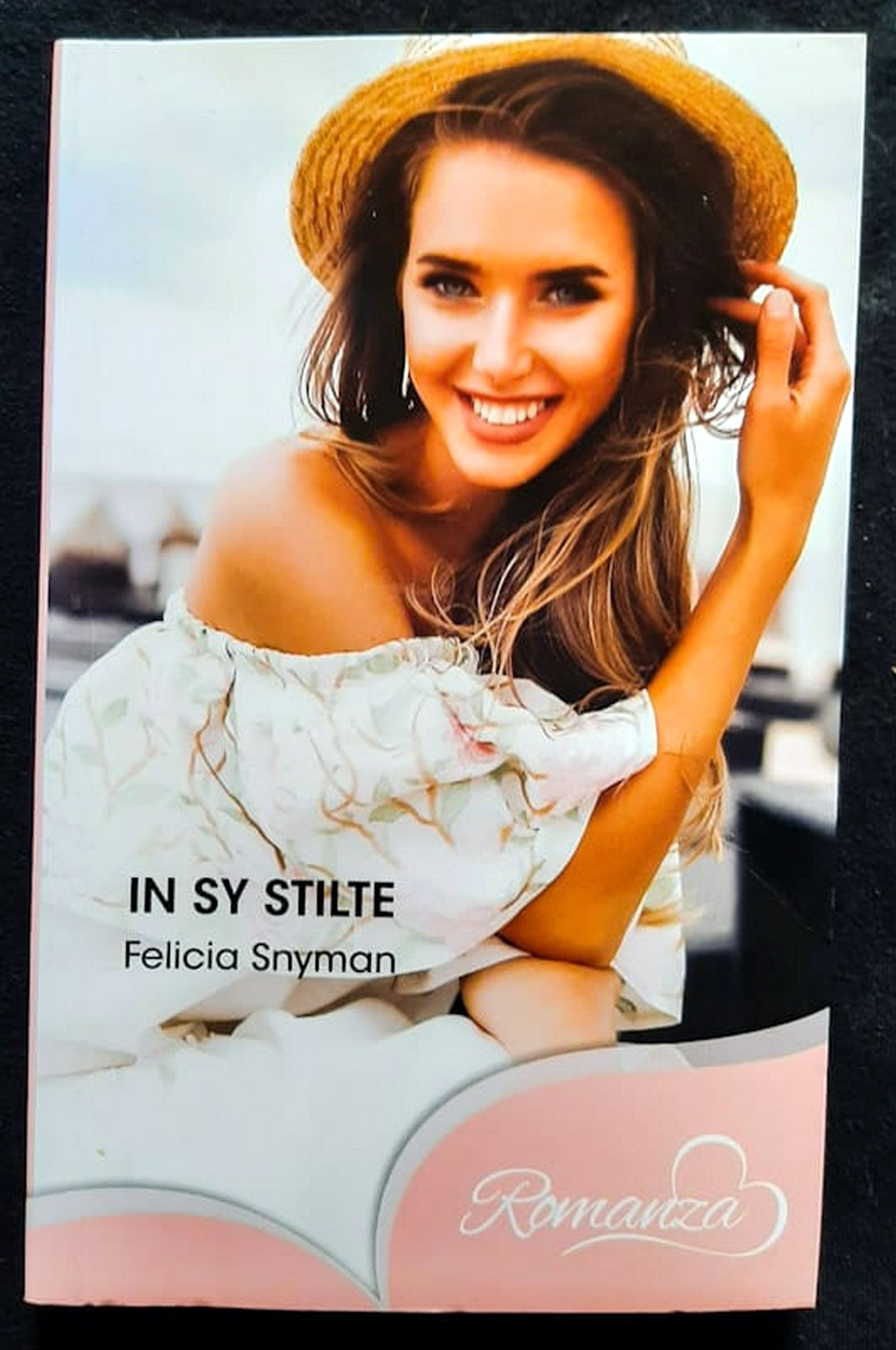 Front Cover Of Bestselling Book In Sy Stilte (Verweefdeliefde #2) (Felicia Snyman
)