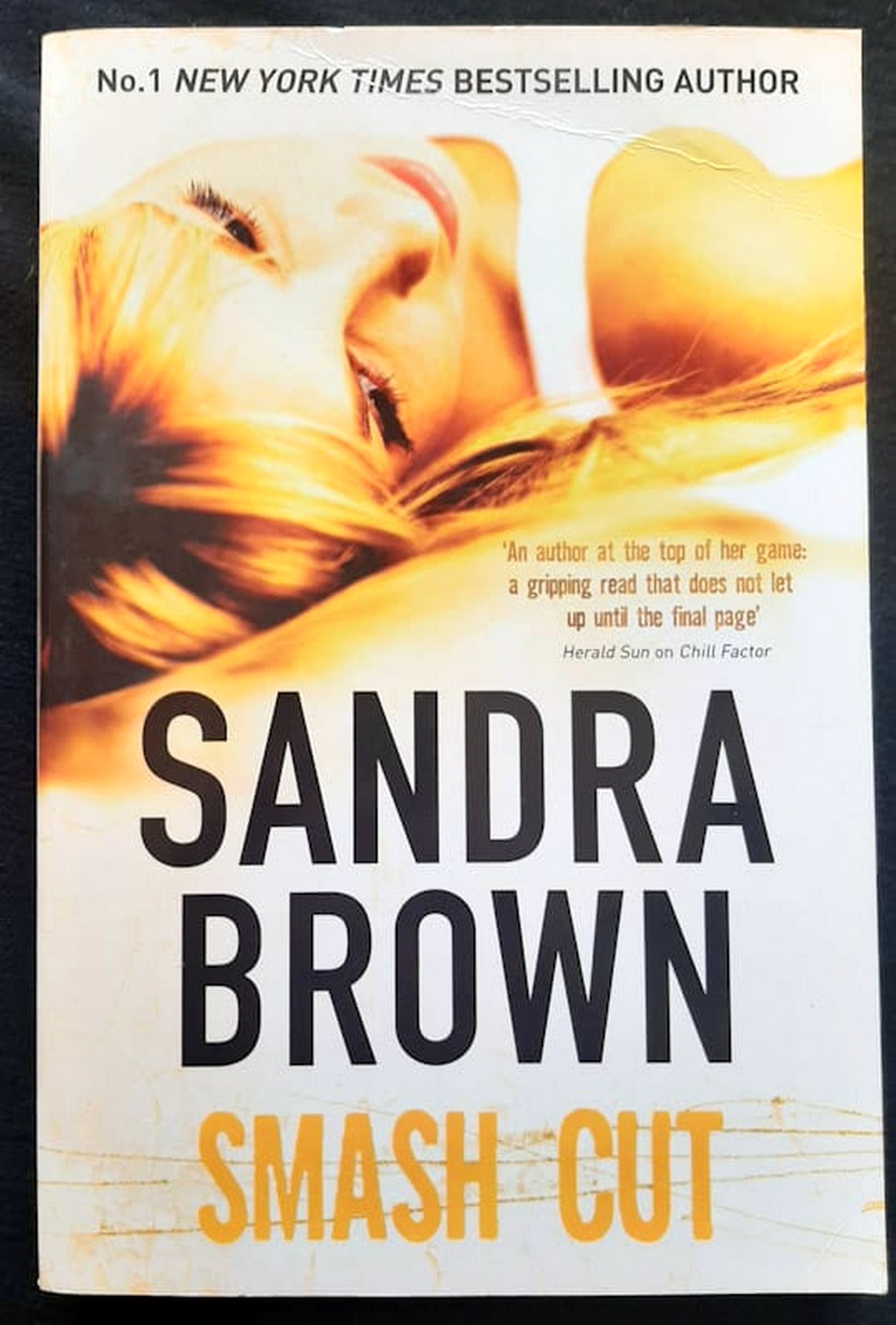 Front Cover Of Smash Cut (Mitchell & Associates #1) (Sandra Brown)