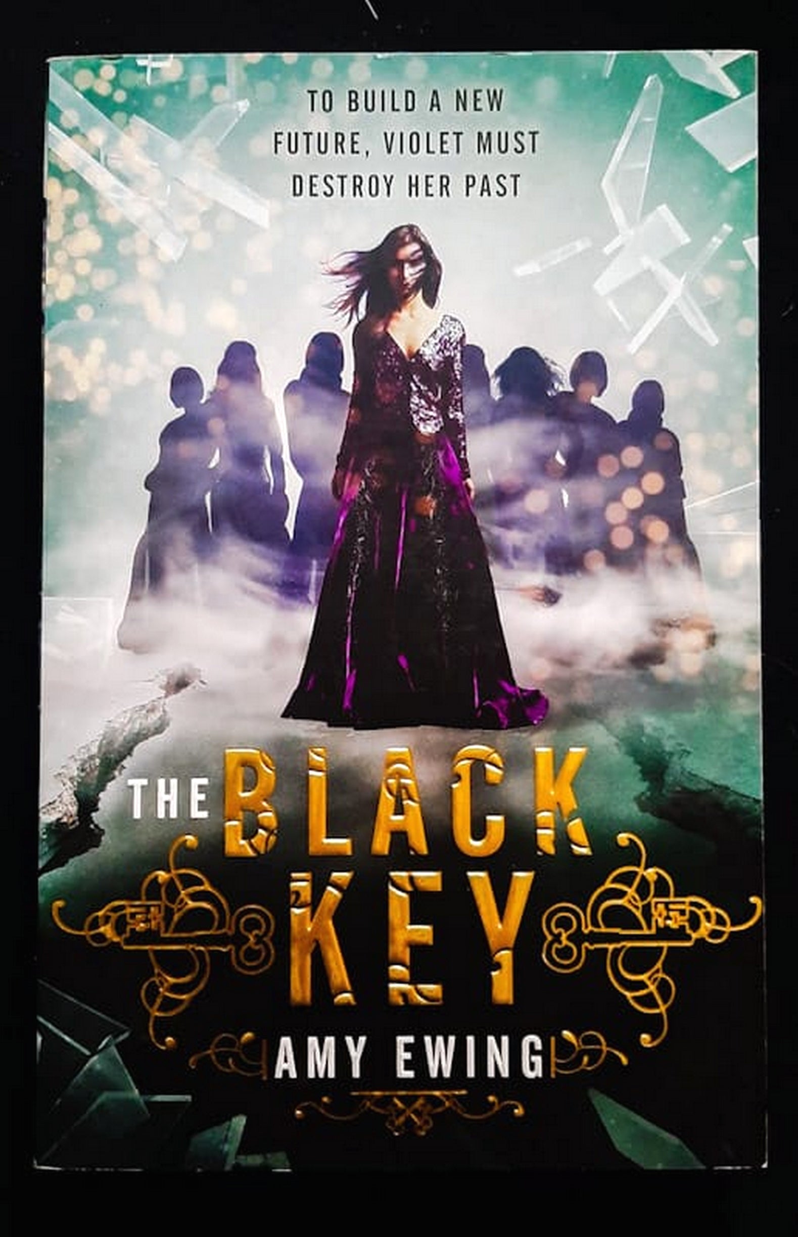 Front Cover Of Bestselling Book The Black Key (The Lone City #3) (Amy Ewing
)