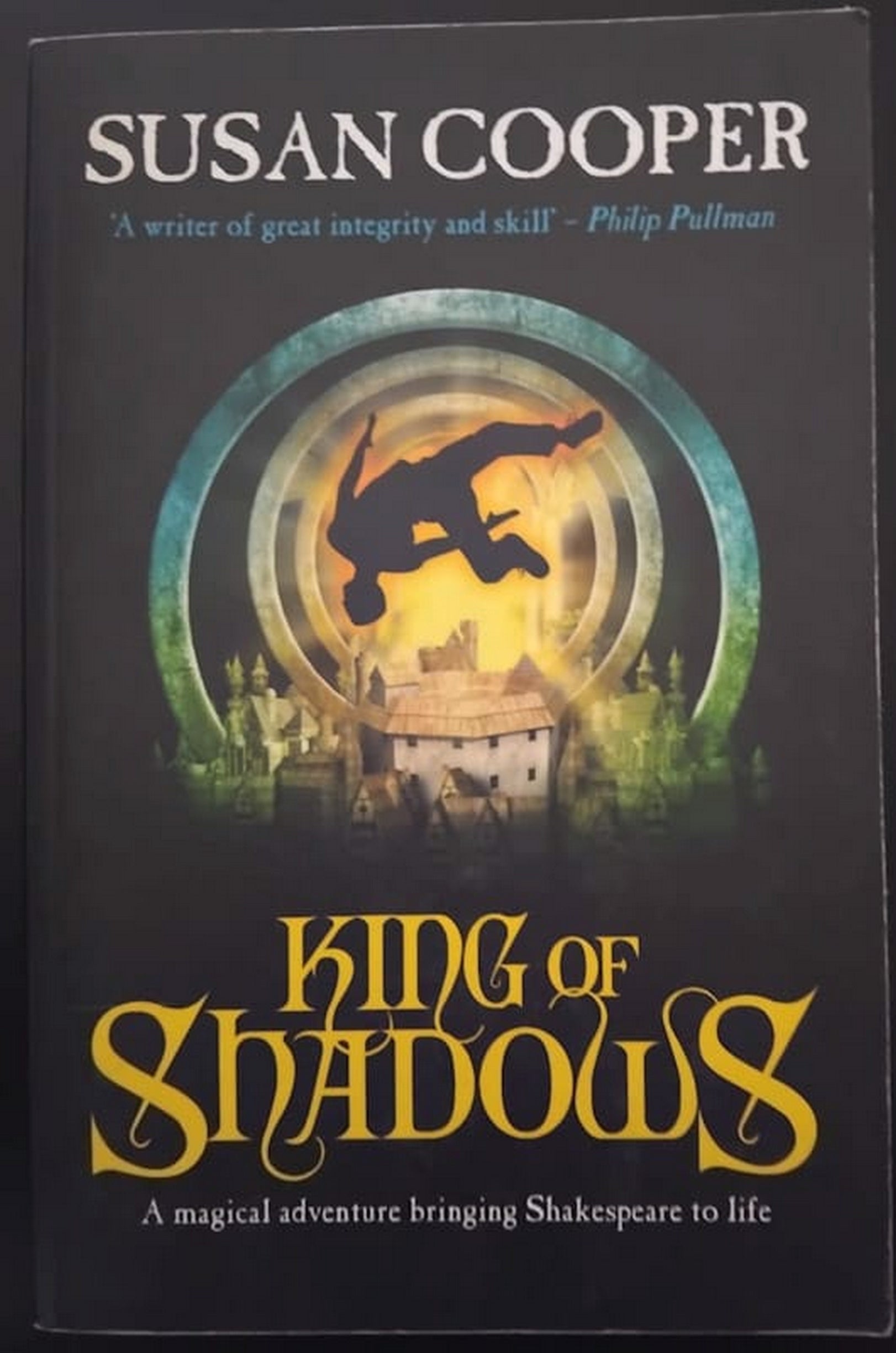 Front Cover Of Bestselling Book King Of Shadows (Susan Cooper
)