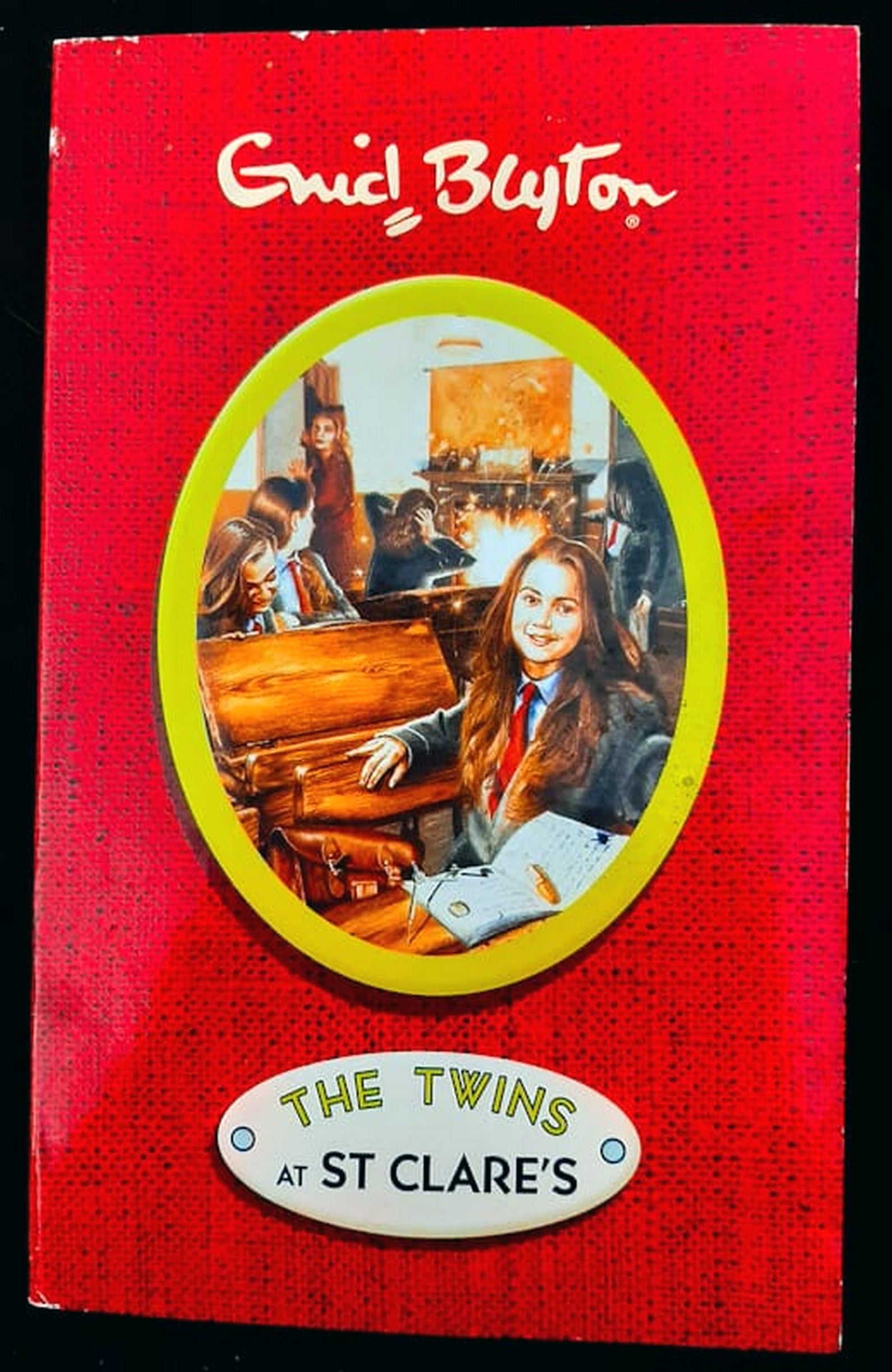 Front Cover Of Bestselling Book The Twins At St Clare'S (St. Clare'S #1) (Enid Blyton
)