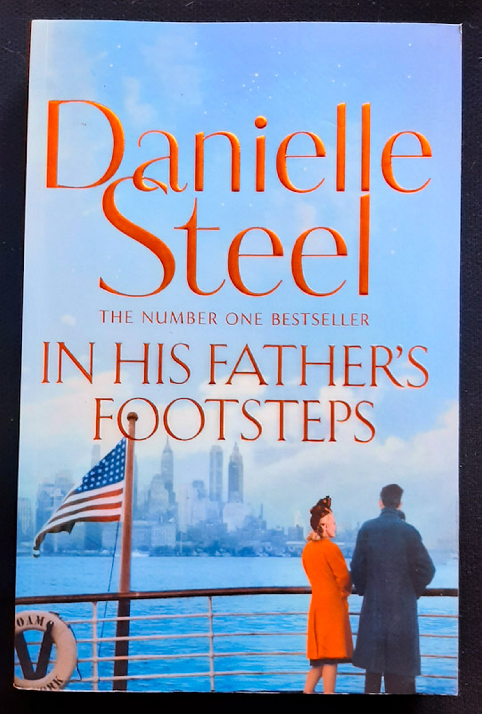 Front Cover Of Bestselling Book In His Father'S Footsteps (Danielle Steel
)