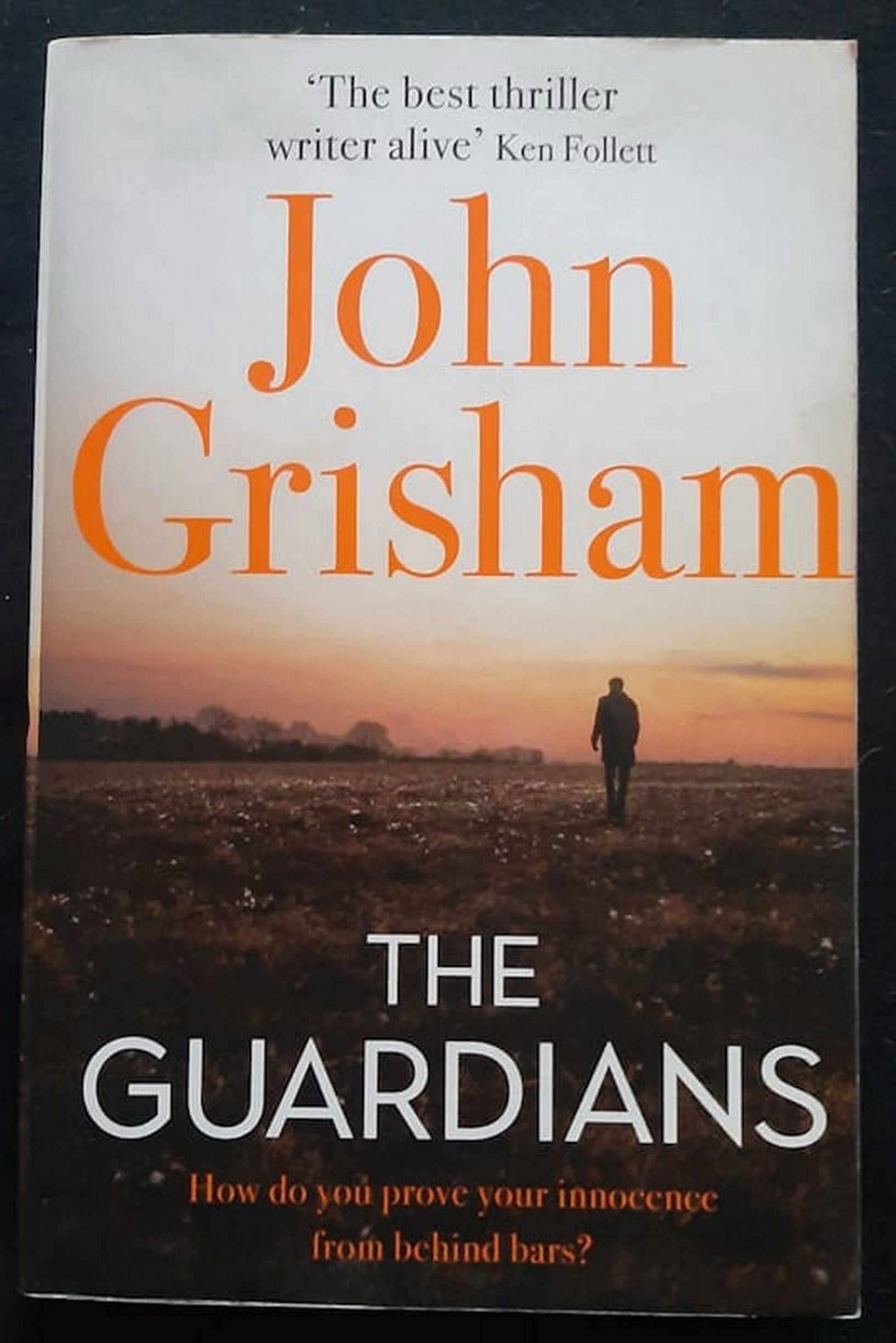 Front Cover Of Bestselling Book The Guardians (John Grisham
)